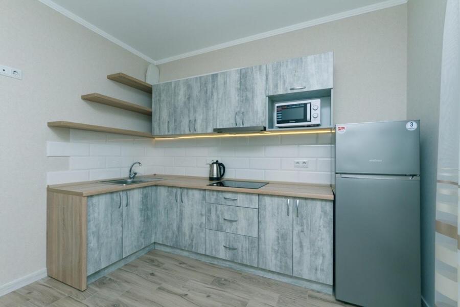 Драгоманова 38А 2Й Поверх Apartment Kiev Exterior foto