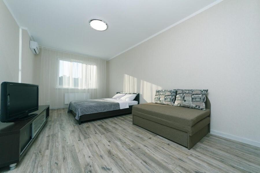 Драгоманова 38А 2Й Поверх Apartment Kiev Exterior foto