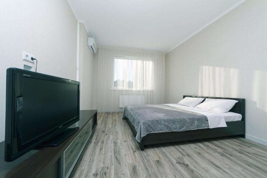 Драгоманова 38А 2Й Поверх Apartment Kiev Exterior foto