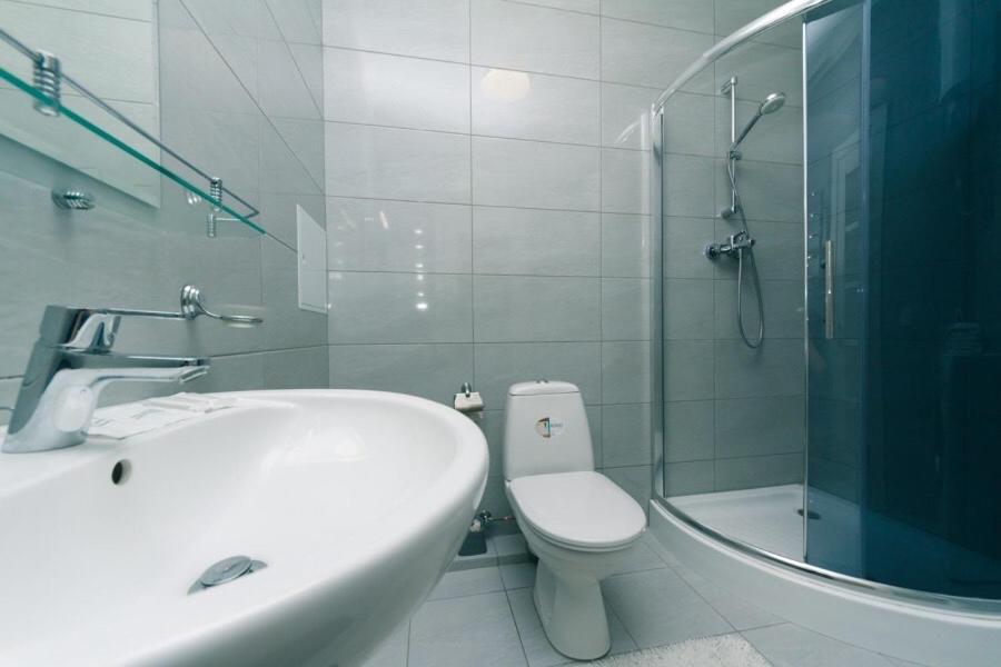 Драгоманова 38А 2Й Поверх Apartment Kiev Exterior foto